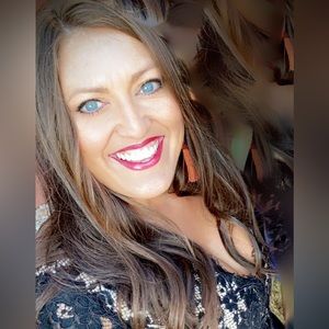 Meet your Posher, Ashlee